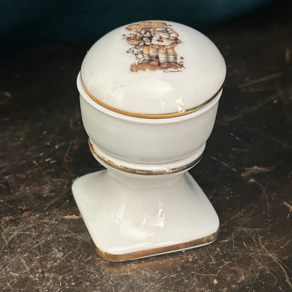 Reutter Porzellan Germany for Hummel Salt Cellar and Pepper Shaker Follow the Le